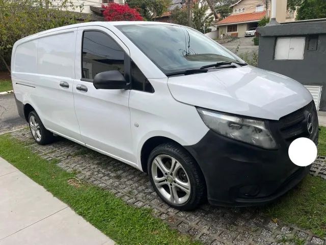 Mercedes-Benz Vito 111 CDI Furgão 1.6 TB Diesel 4P MEC 2016