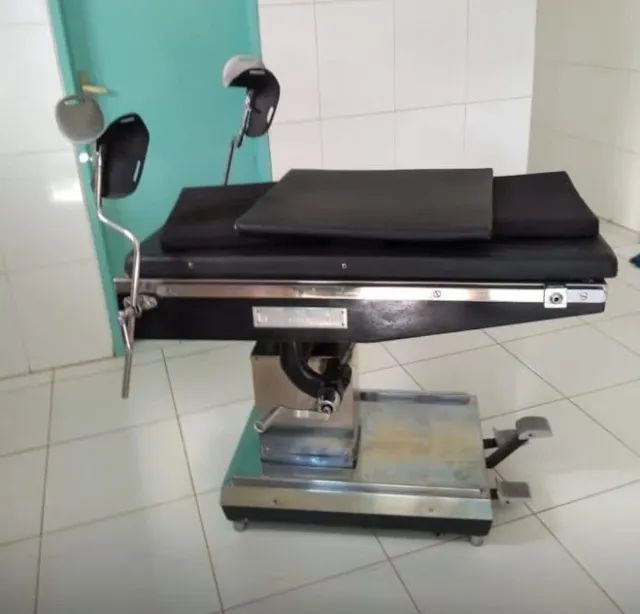 Mesa Cirúrgica de Parto Mercedes Imec