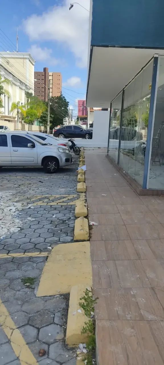 Alugo excelente galpão na Epitácio Pessoa