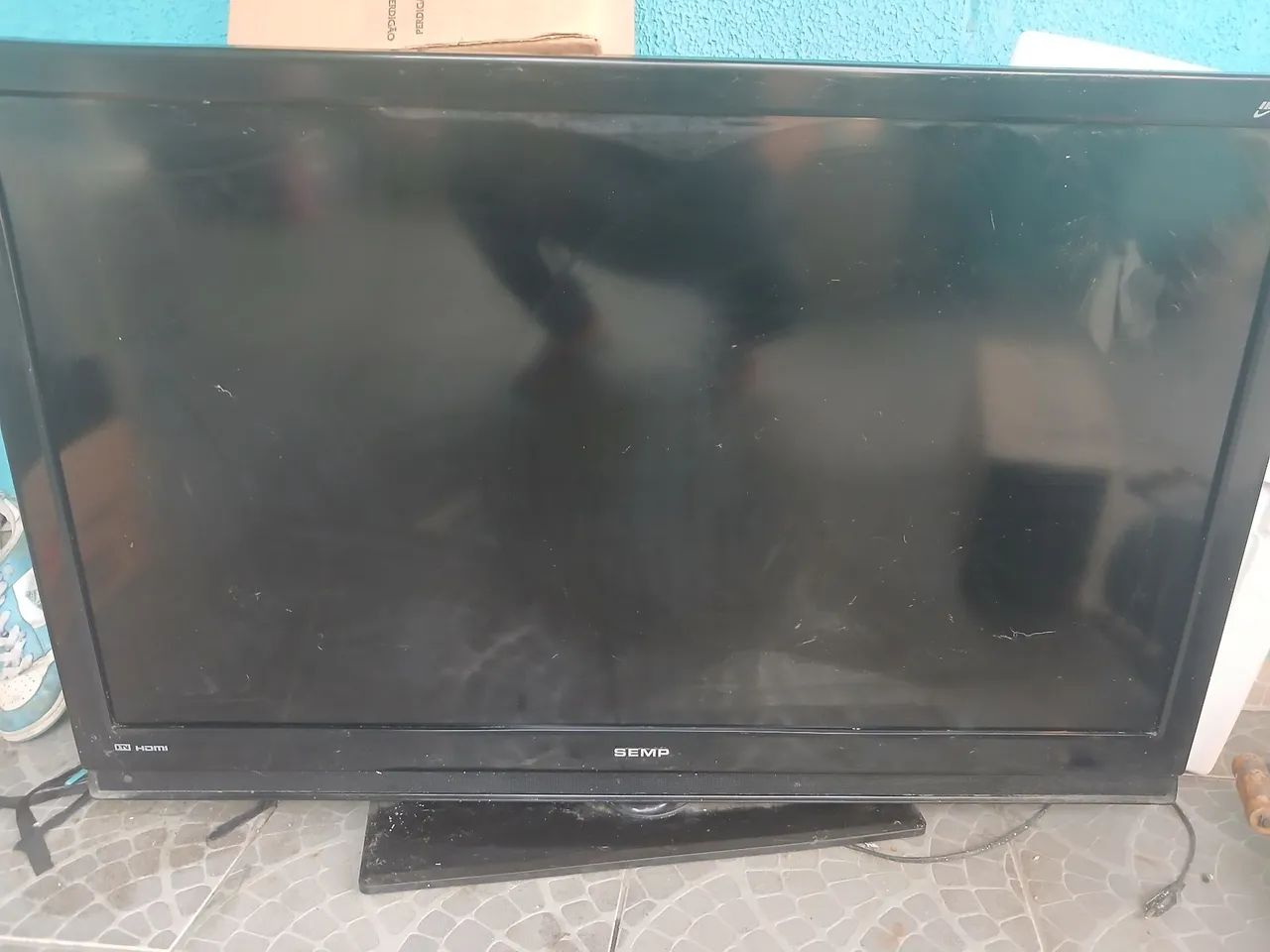 Tv semp de 43 polegadas (Com Defeito)