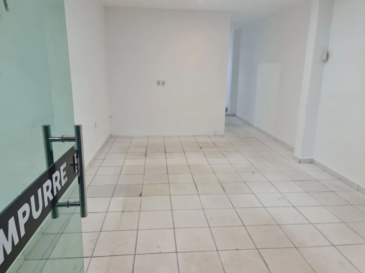 Alugo ponto comercial na 08 de maio  - Foto 4