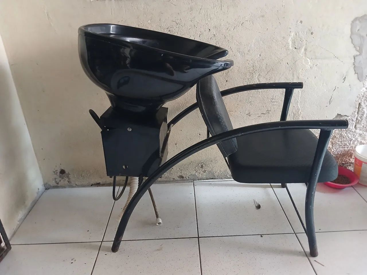 Cadeira com lavatório de salão 