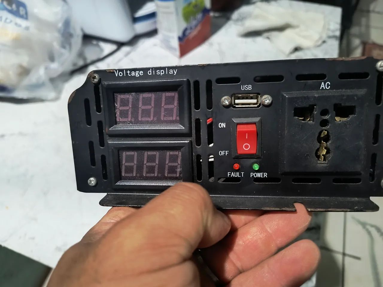 Inversor para bateria energia solar 2500 watts de 12  volts para 220 onda senoidal pura  - Foto 2