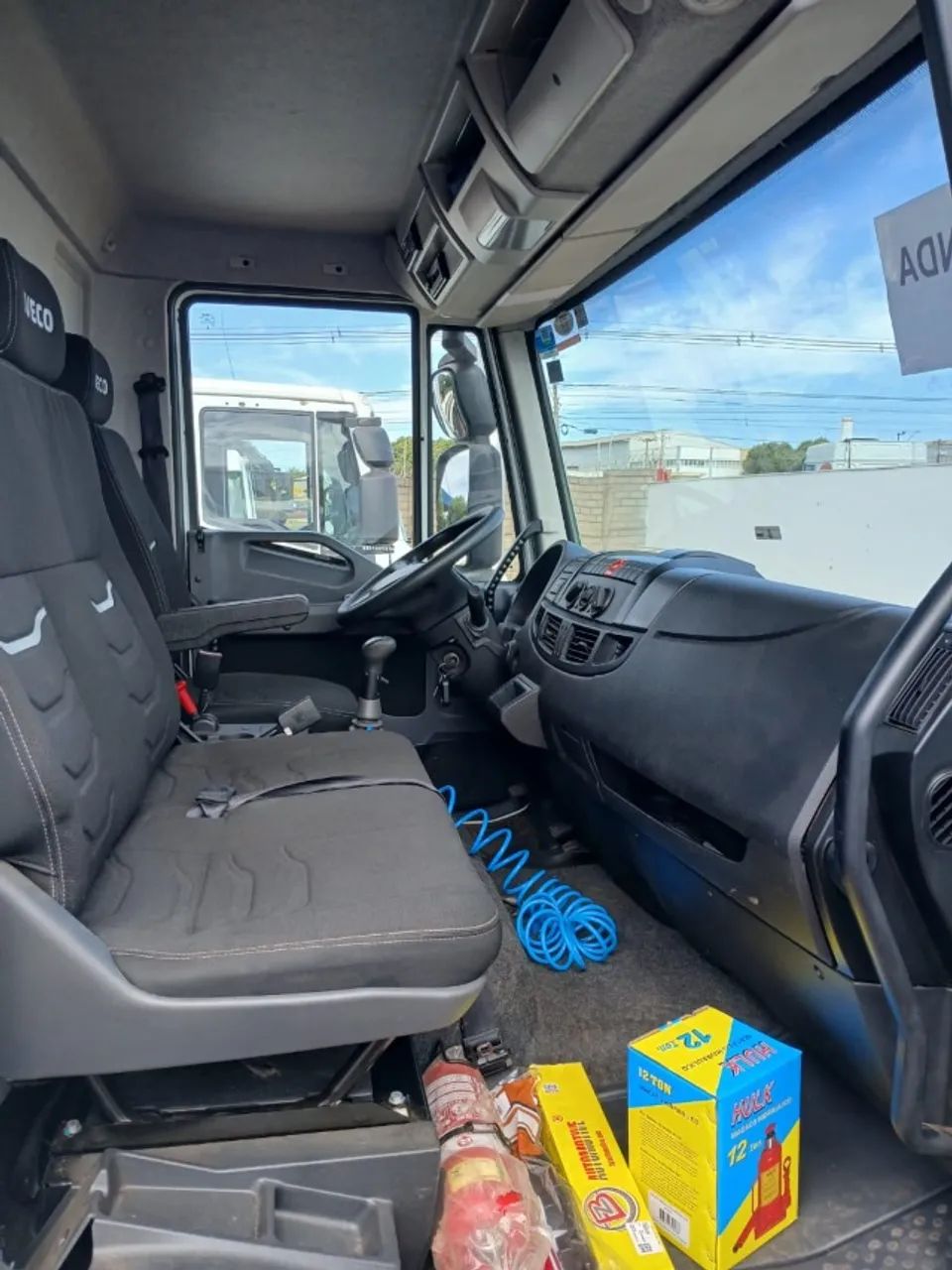 IVECO TECTOR 170 E 21 4X2 - Foto 5