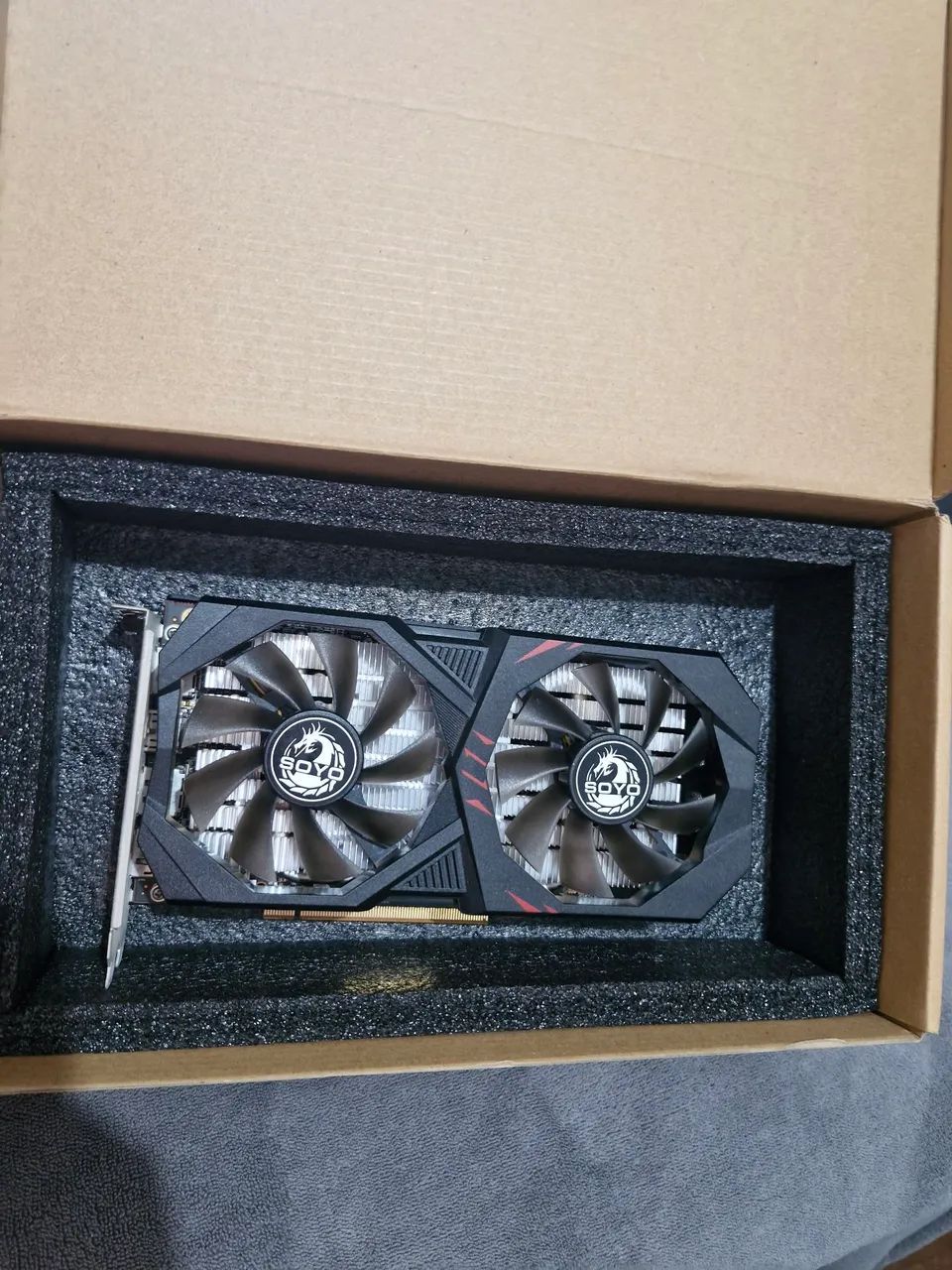 RX 6600M 