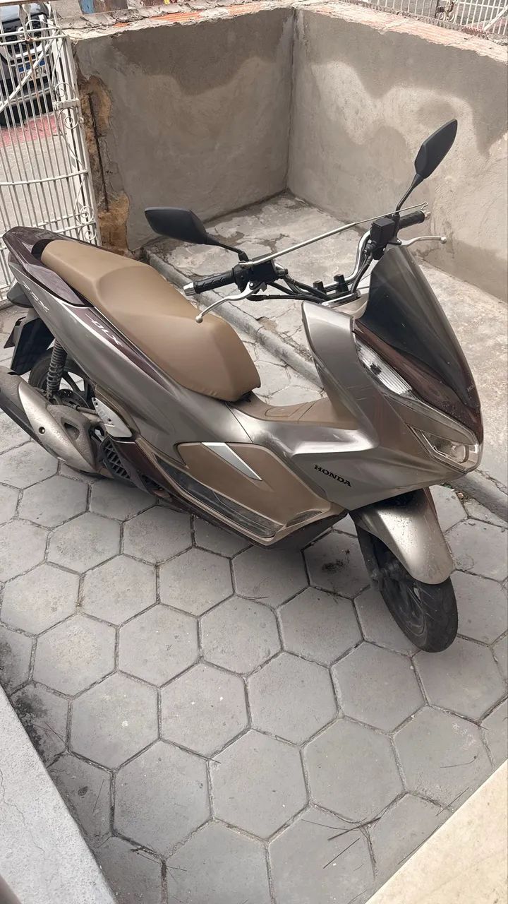 Honda Pcx dlx 2022  - Foto 3
