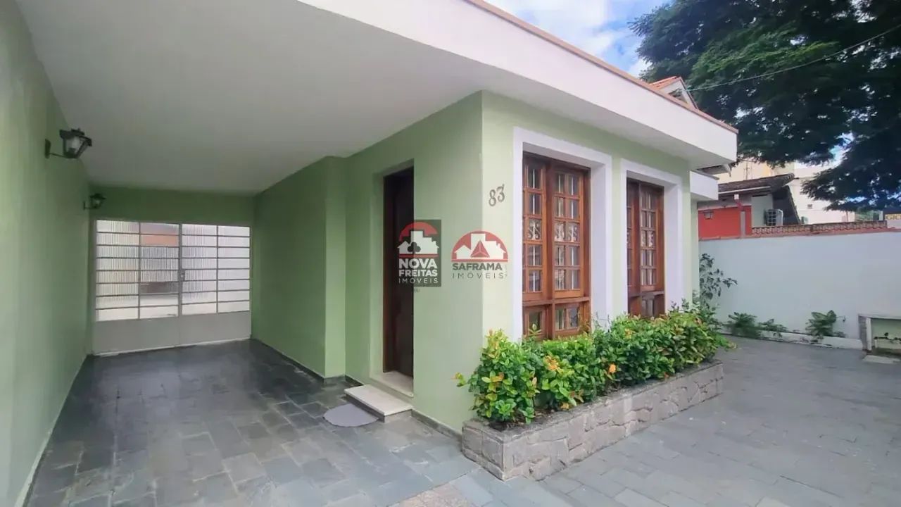 Excelente Casa à Venda no Centro de Pindamonhangaba! - Foto 2