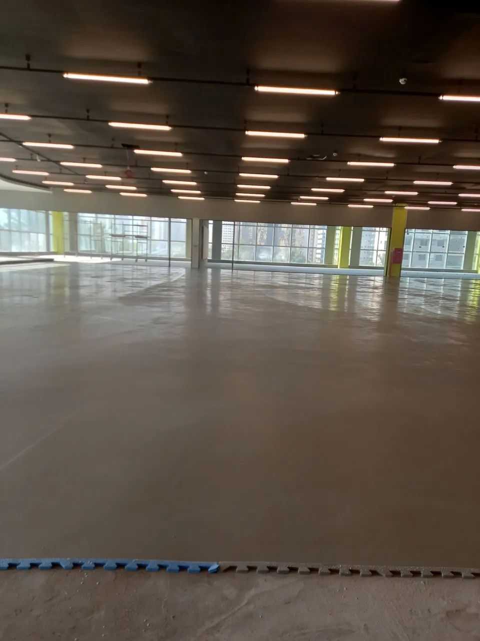 Serviços de Aplicação de Cimento Autonivelante - Foto 2