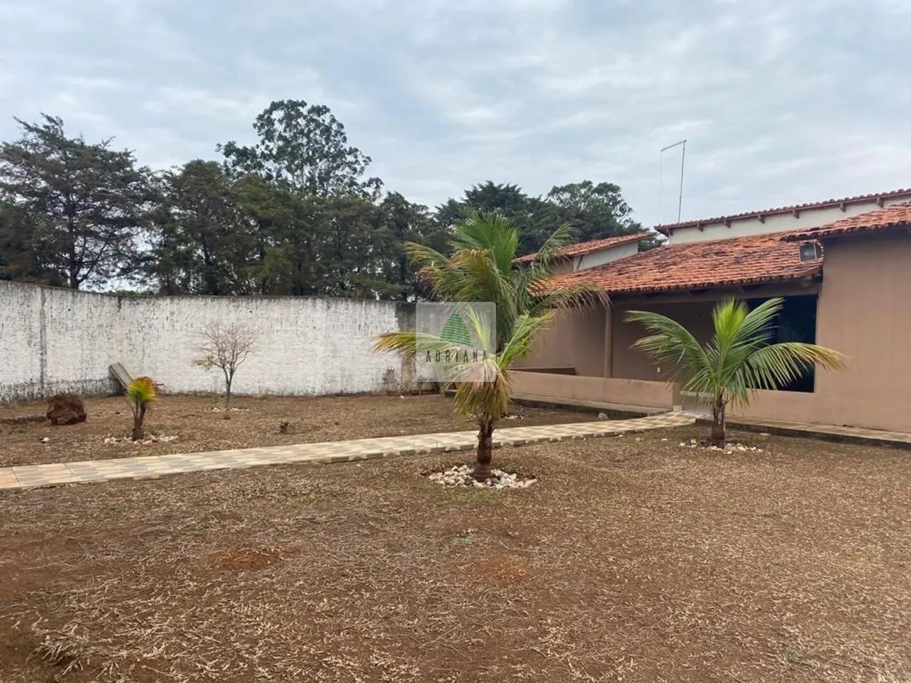 Venda &Aacute;rea Comercial 4.000 m&sup2; Galp&atilde;o com &aacute;rea de 850 m&