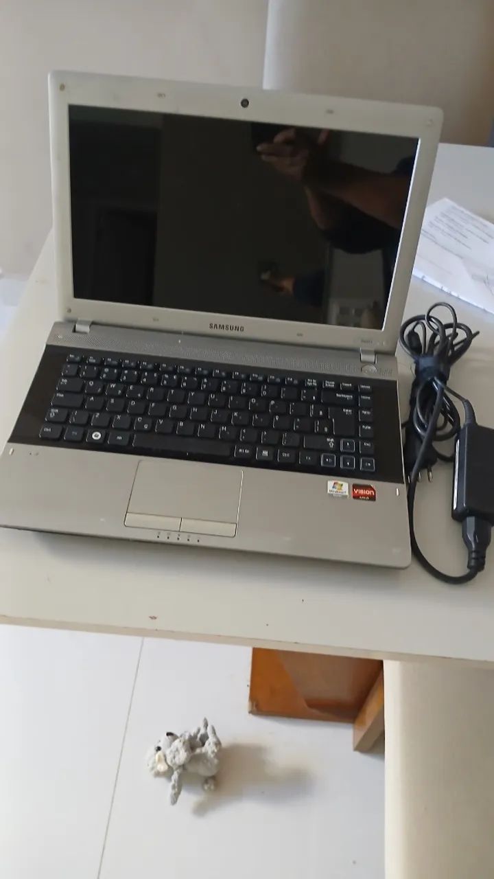 Notebook sansung pra aproveitamento de peças 