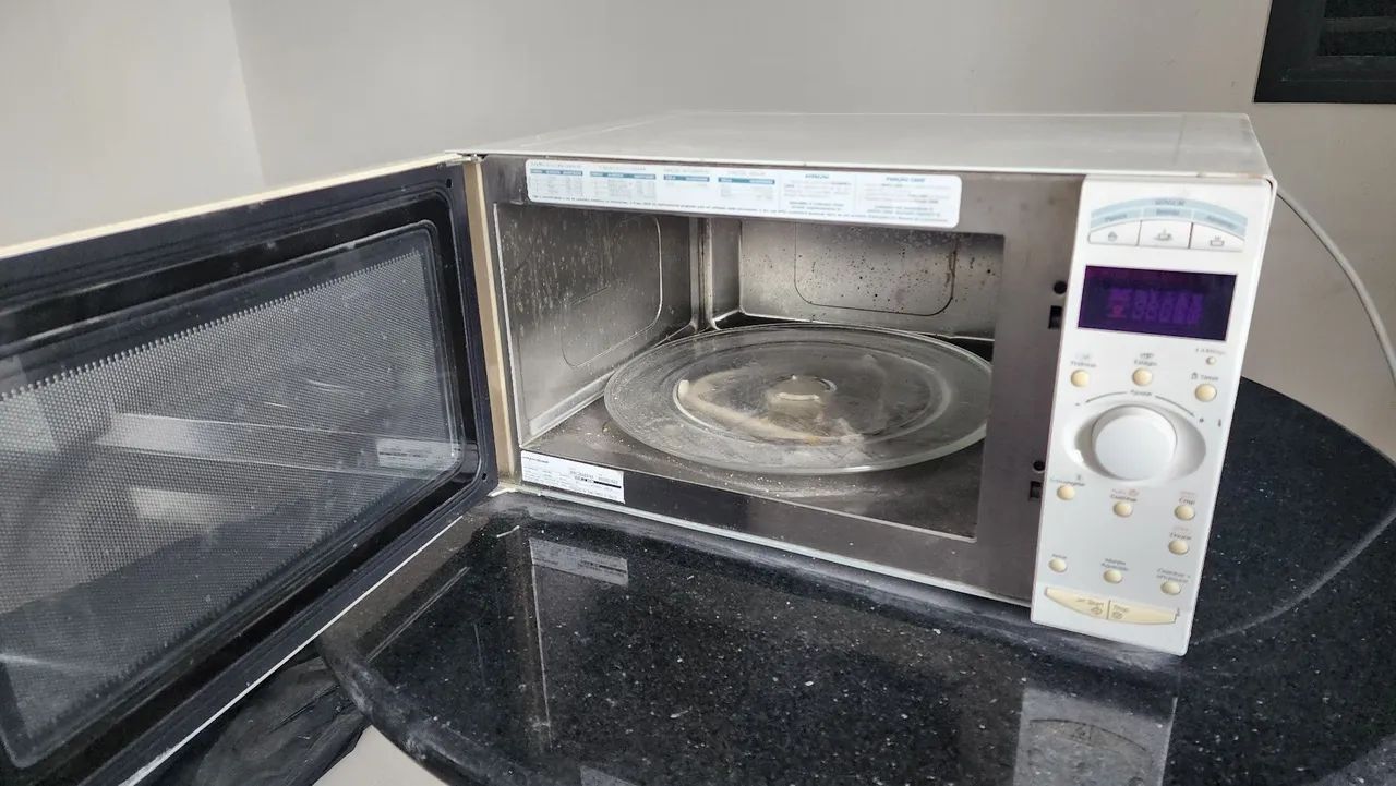 Microondas Brastemp 38l 220V - Foto 2