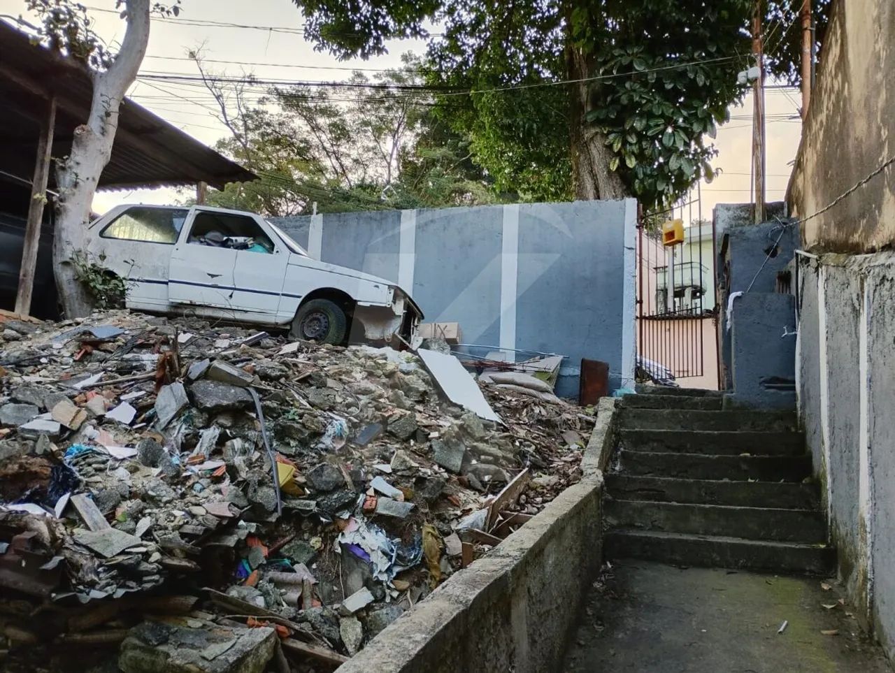 Terreno à Venda - Baltazar de Morais