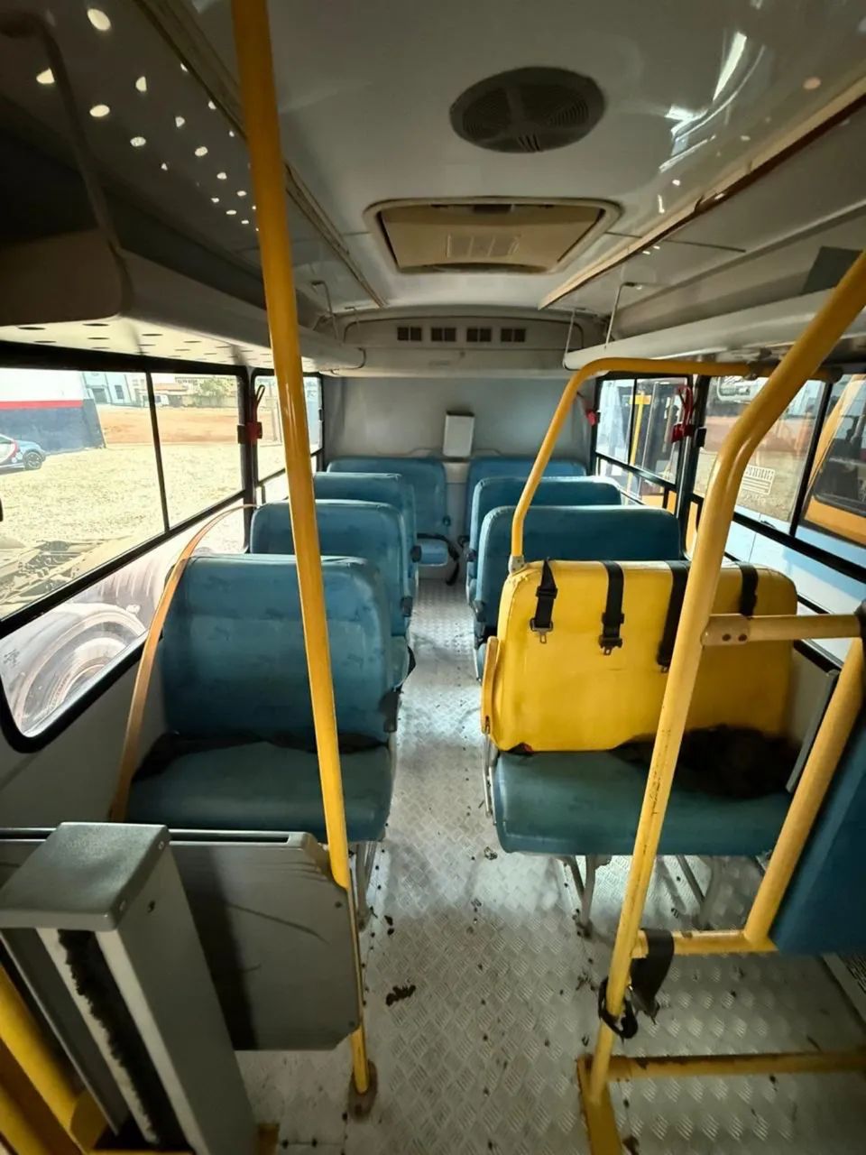 Micro ônibus iveco daily 2013 diesel c/ ar - Foto 5