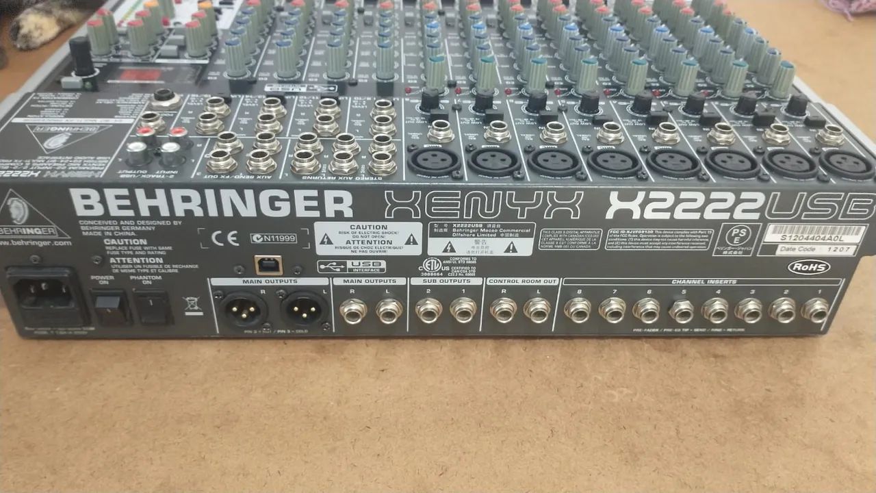 Mesa de Som Behringer Xenix X2222 USB - Equipamentos e Acessórios