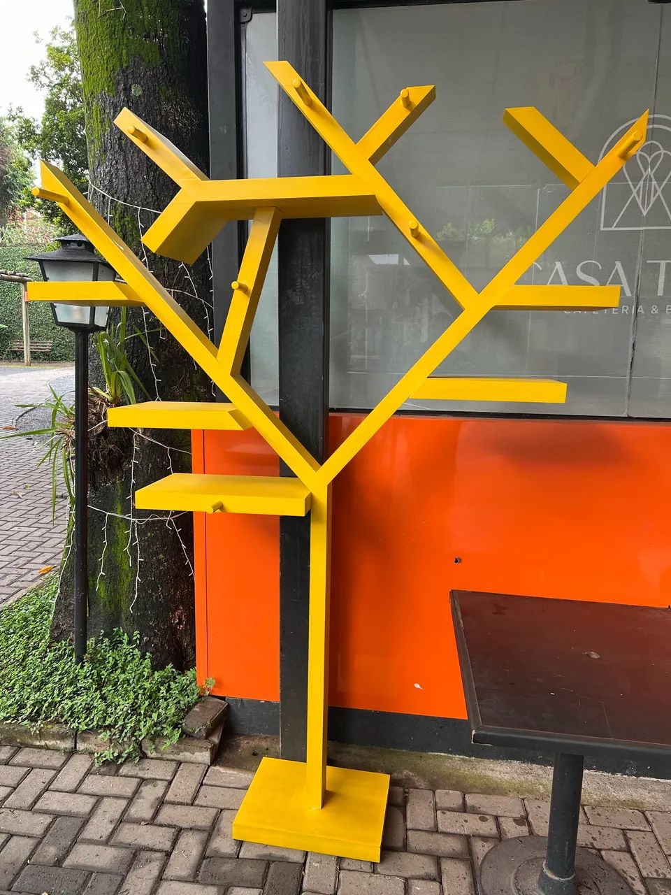 Estante árvore