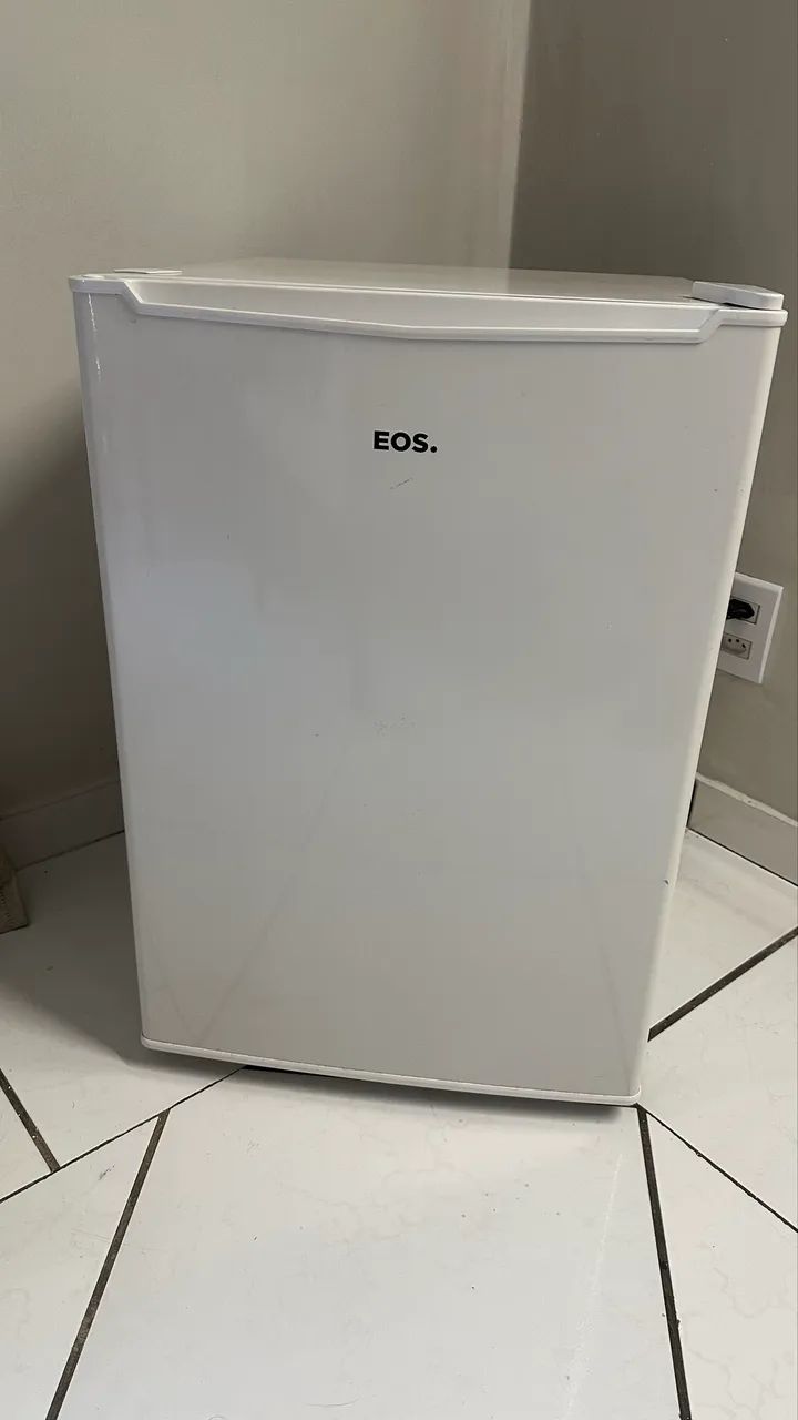 Frigobar EOS EFB81 7 Litros - Branco | 220V - Foto 4