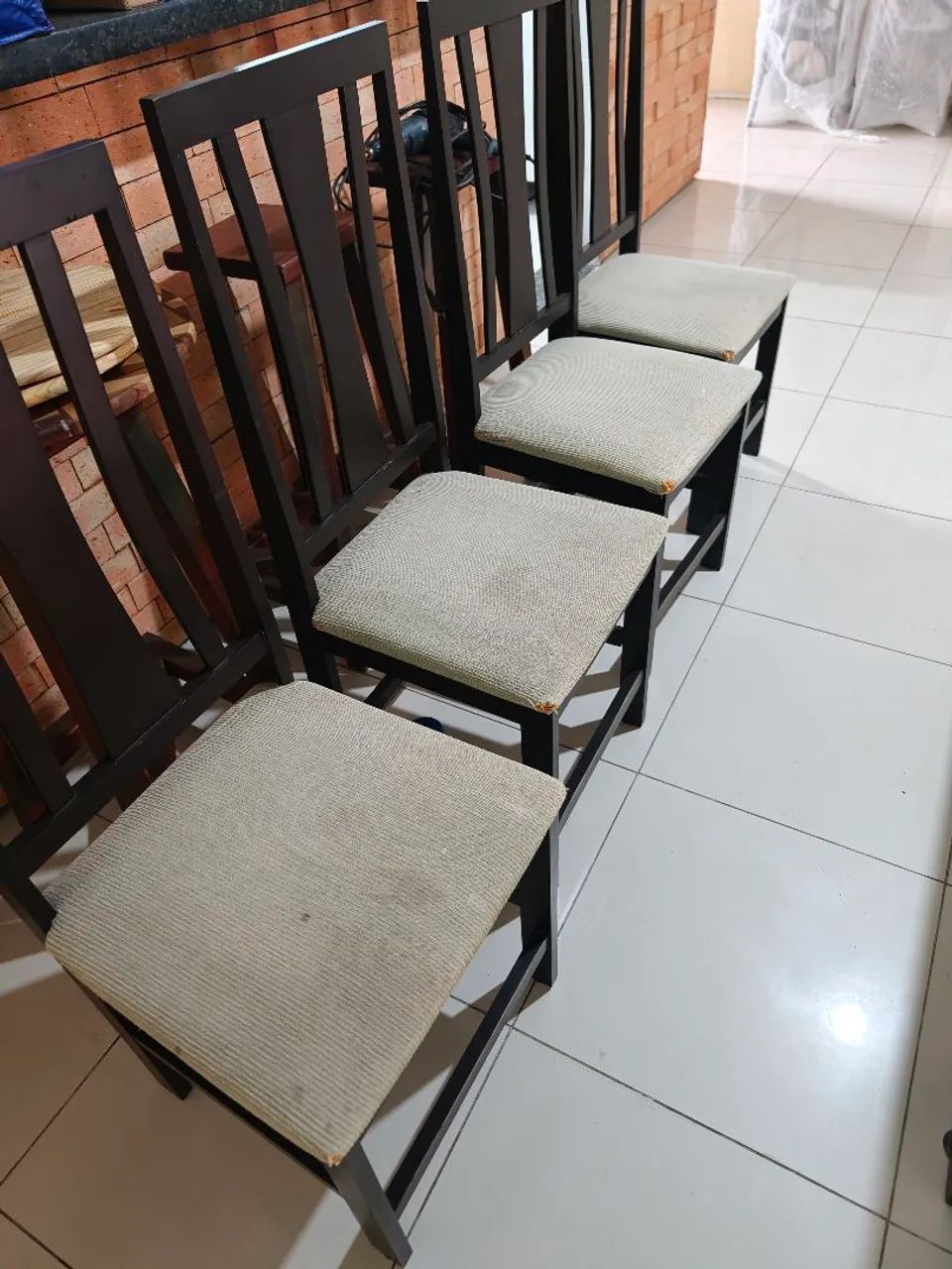 Mesa em madeira maciça 8 lugares  - Foto 3