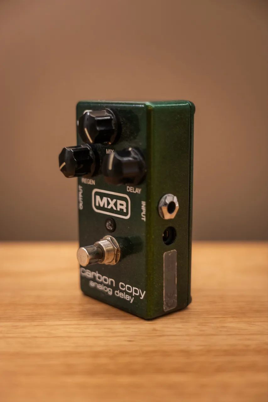 Pedal de Delay analógico MXR Carbon Copy - Foto 4