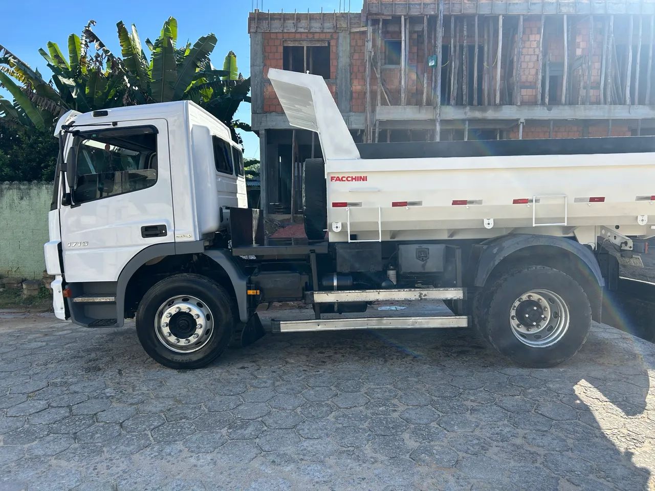 Caminhão atego Caçamba 1719 - Foto 5