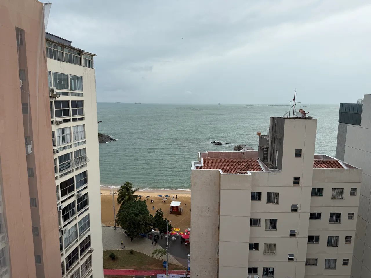 Alugo apto de 3 quartos na Praia da Costa . - Foto 4