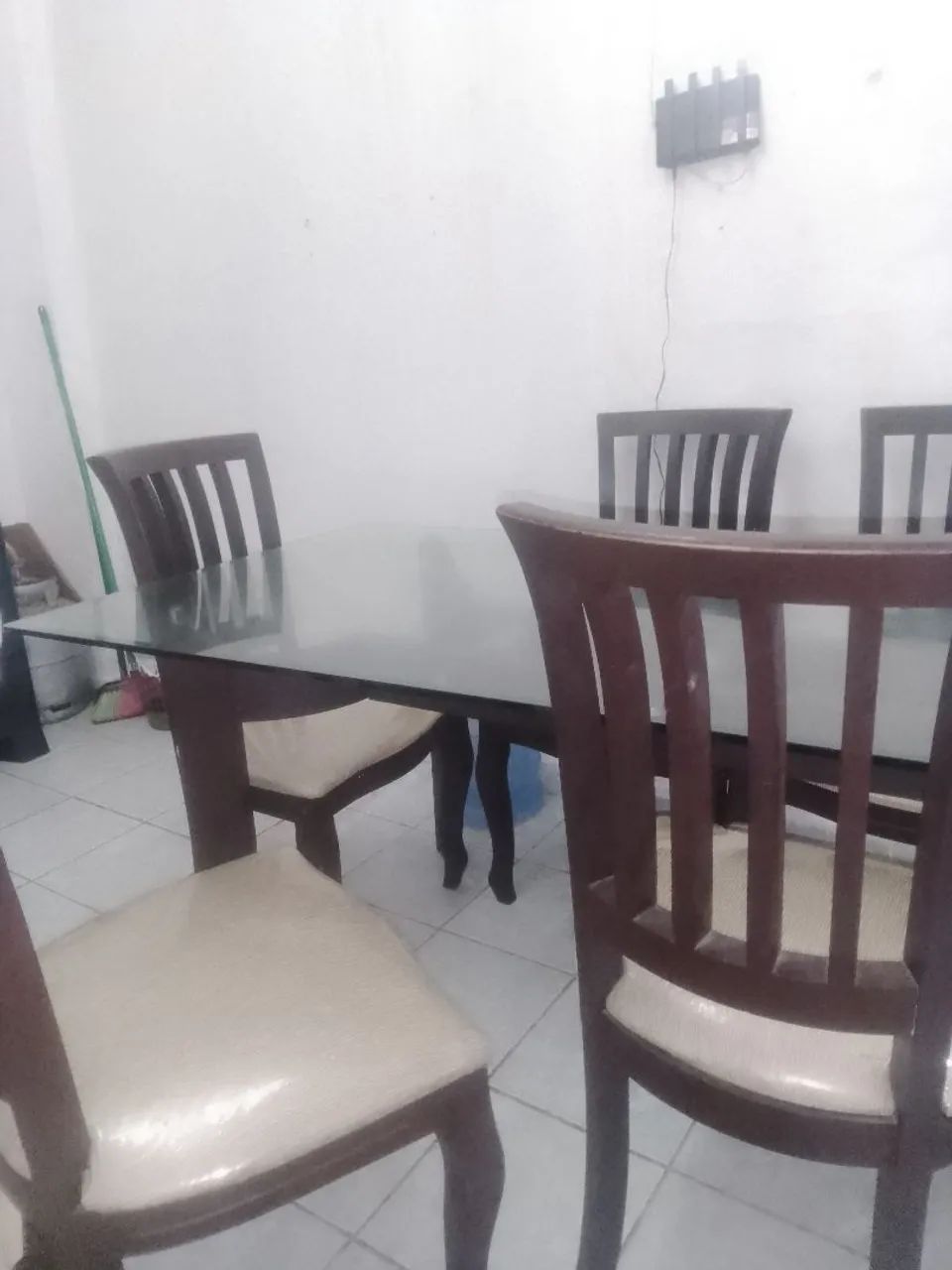 Mesa 6 cadeiras de vidro  - Foto 3