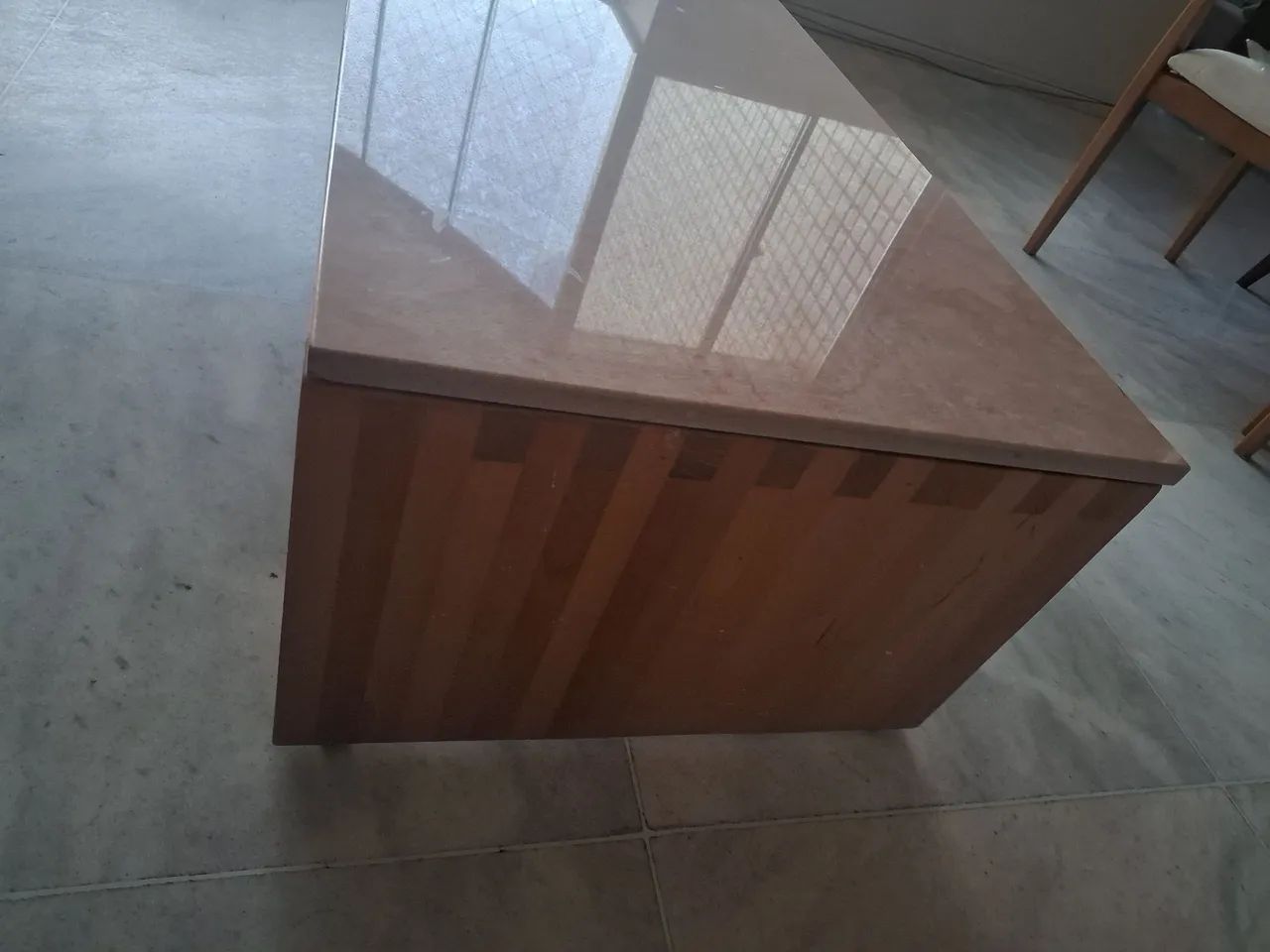 Mesa de centro em madeira e tampo de mármore  - Foto 4