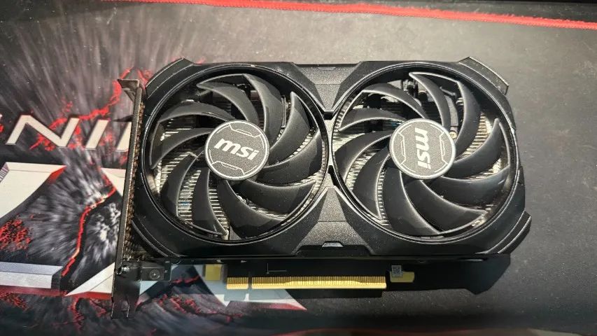 Placa de Video RTX 4060 TI 8GB GDDR6 128 Bits VENTUS 2X OC - Foto 2
