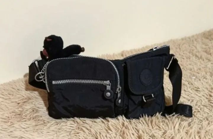 Pochete kipling preta 
