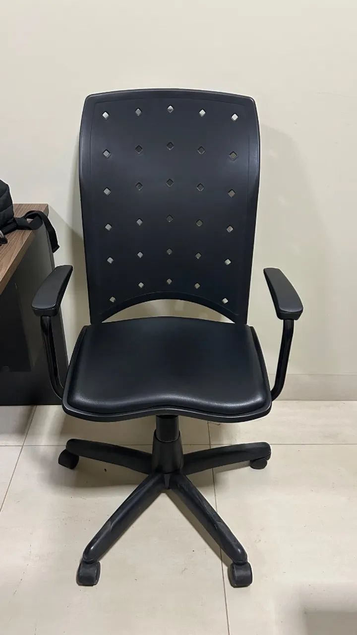3 Cadeiras Ergoplax com Braços