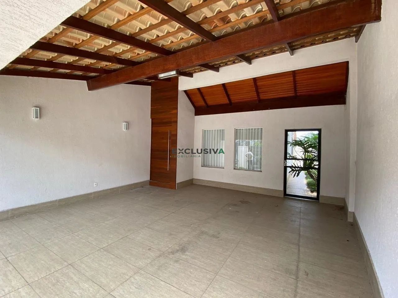 CASA LINEAR COM ESPAÇO GOURMET E PISCINA - BAIRRO CENTRAL PARQUE - Foto 2