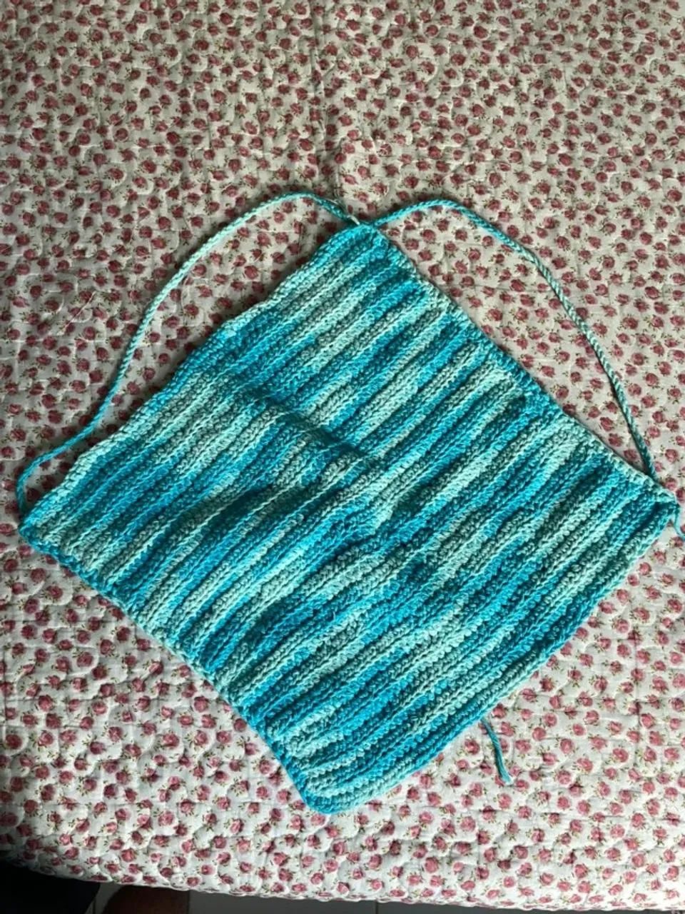 Cropped de Crochê em Degradê Azul