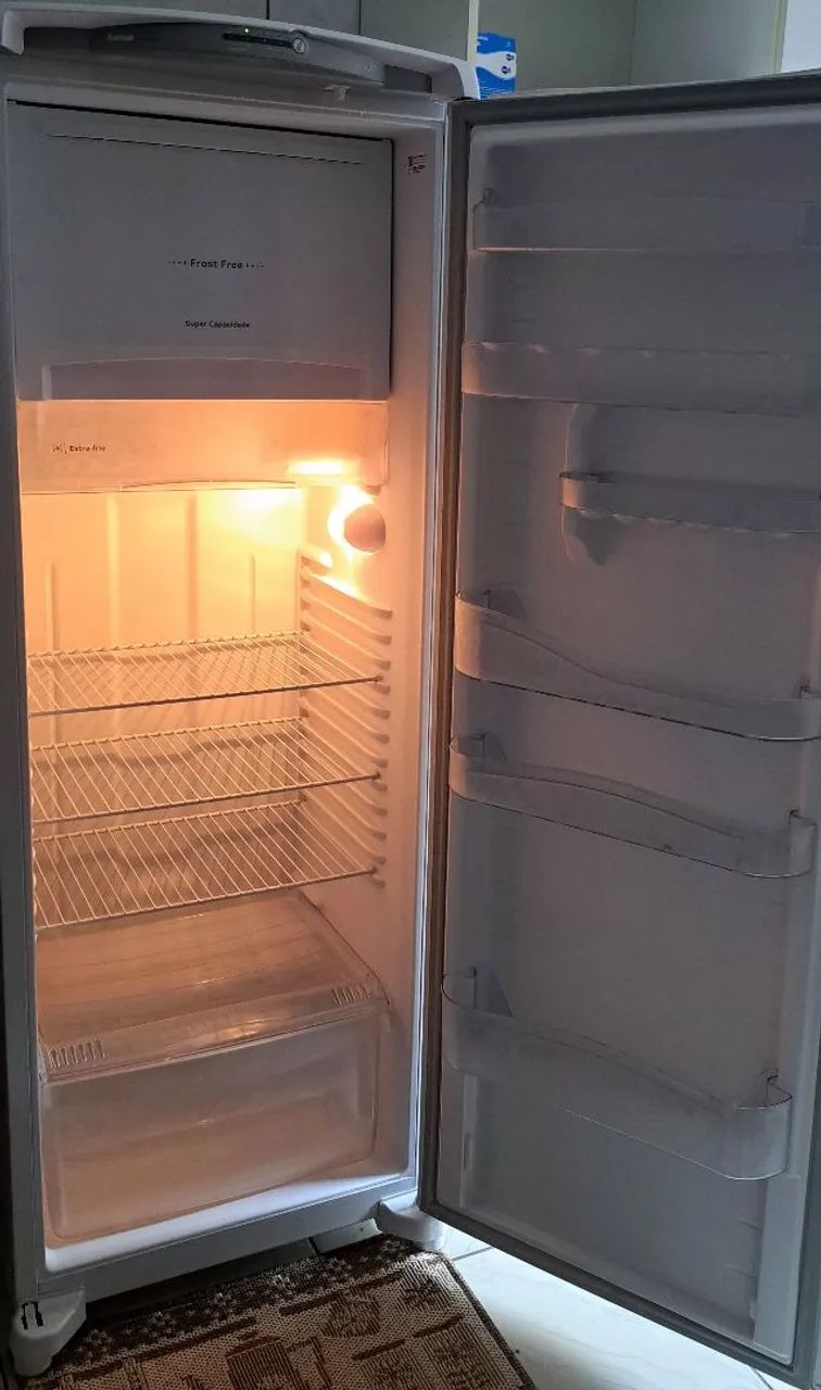 Geladeira Frost Free Consul - 1 ano de uso - Foto 5