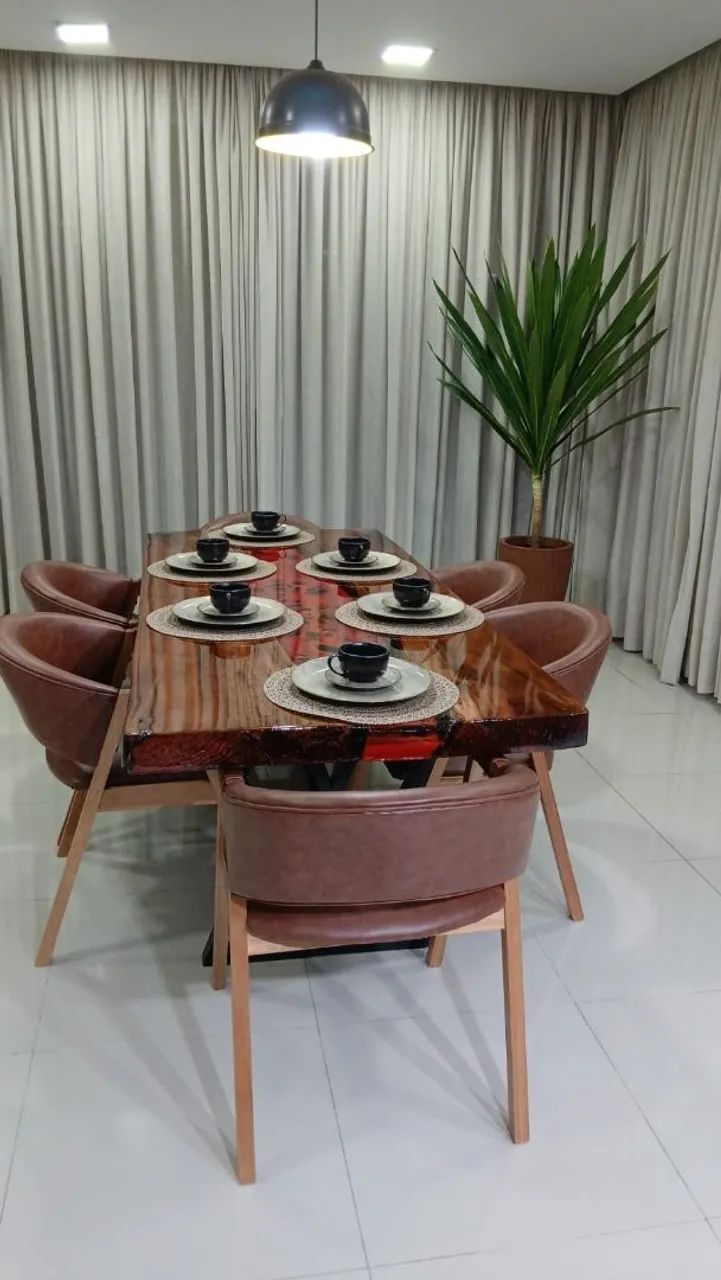 Mesa de madeira maciça resinada - Foto 4