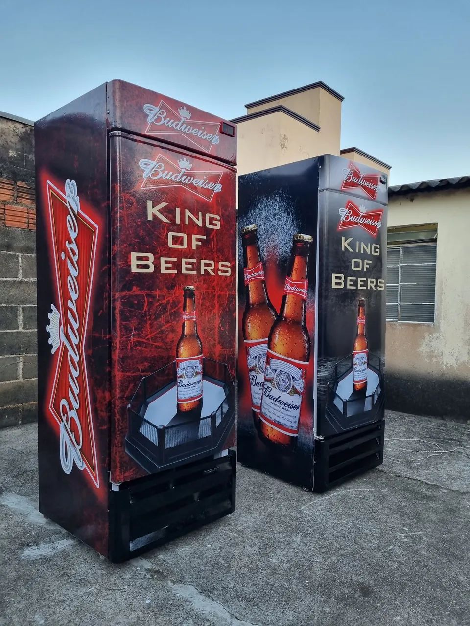 153cmページ Cervejeira Budweiser grande - Geladeiras e Freezers - Borda da