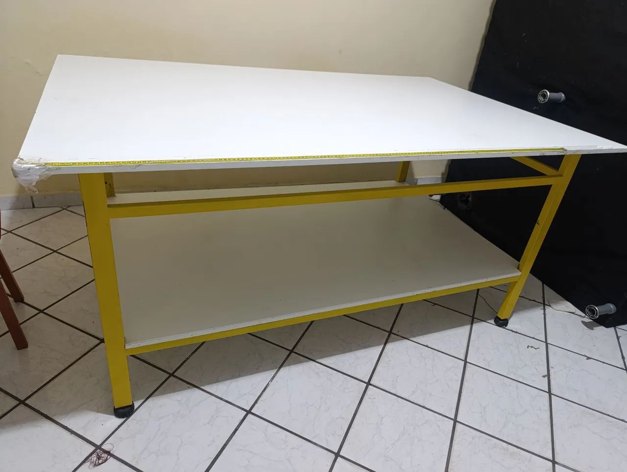 Mesa grande para corte tecido
