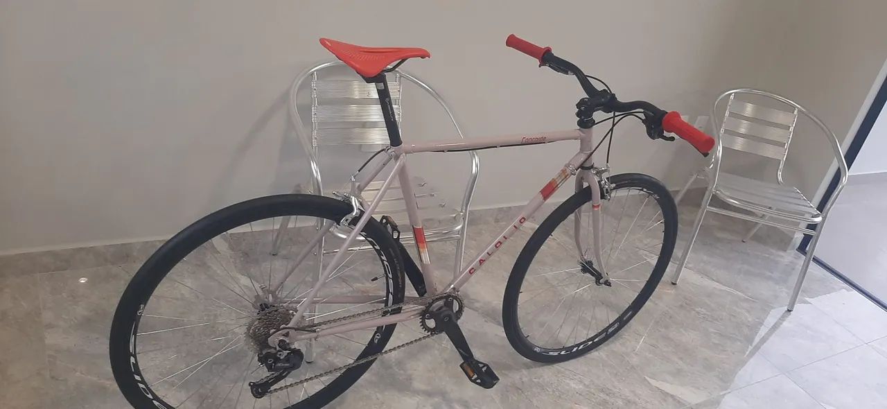 Bicicleta antiga urbana customizada - Foto 2