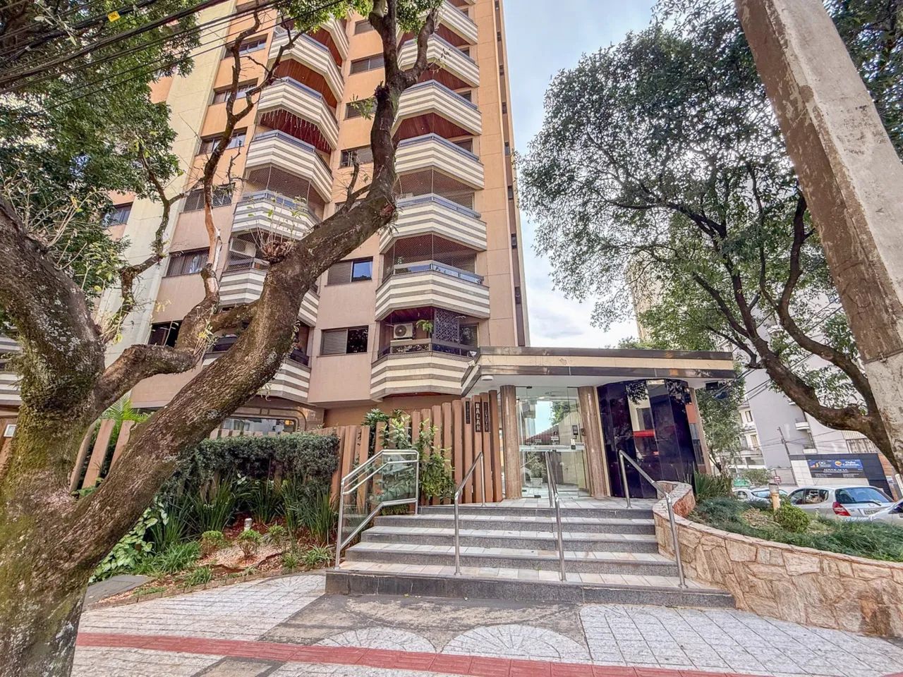 Apartamento para alugar com 3 quartos no Centro de Londrina