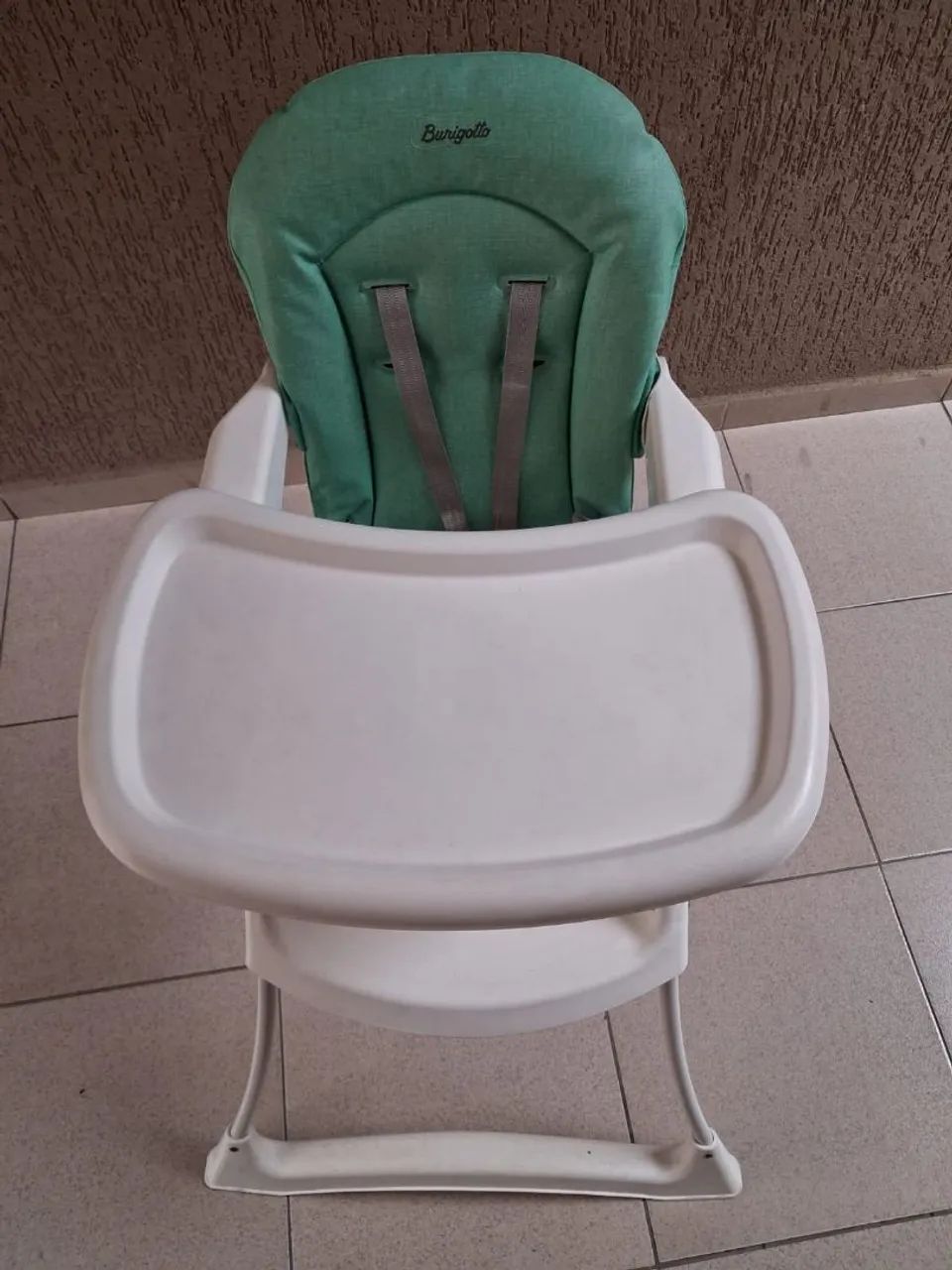 Cadeirinha de alimentação seminovo 