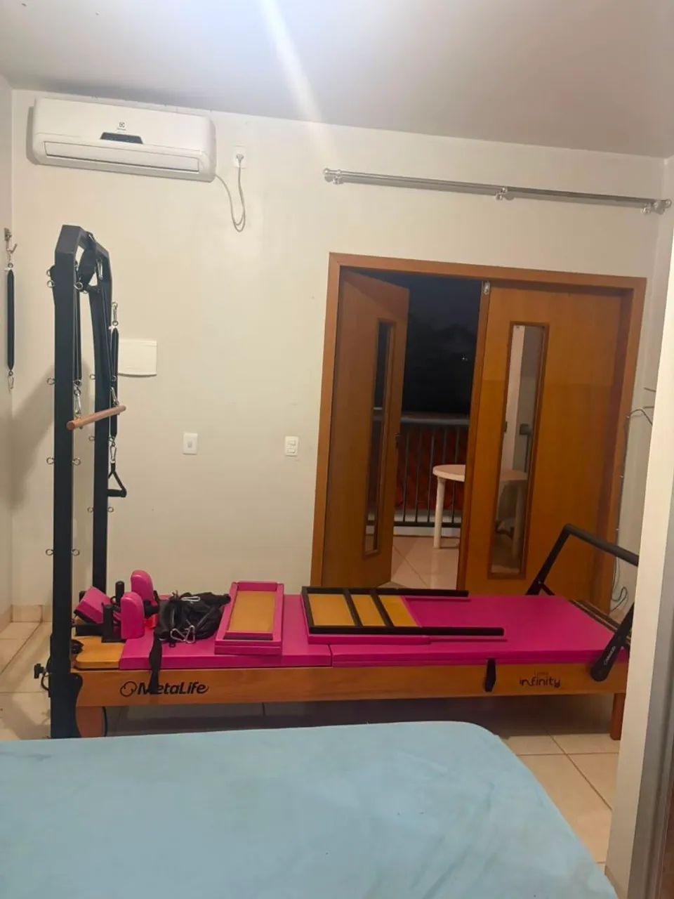 Pilates REFORMER COM TORRE