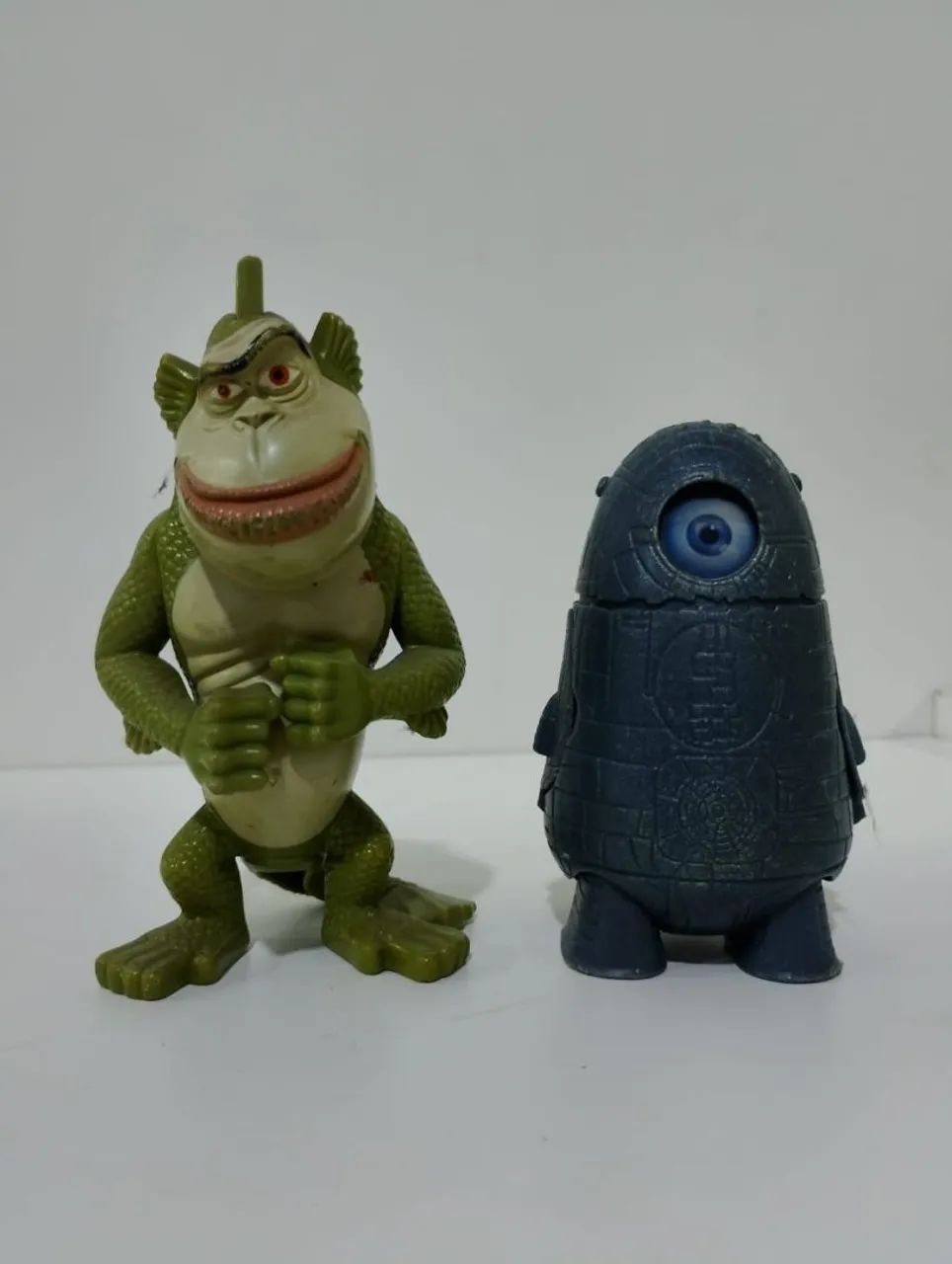 Coleção _ miniaturas Monstros vs Aliens