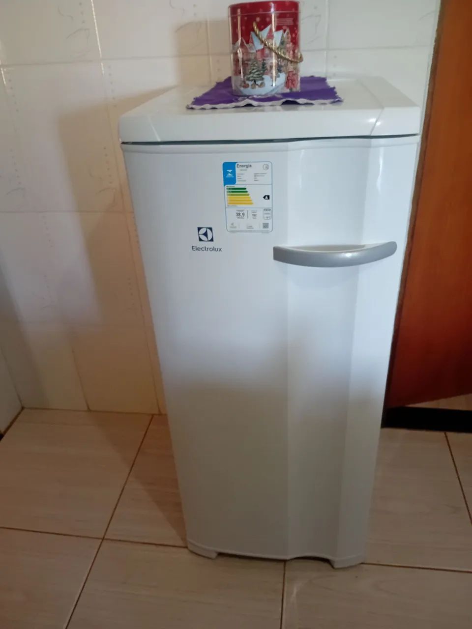 Vendo freezer electrolux vertical 