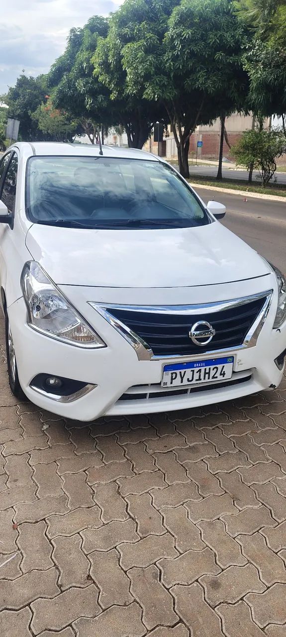 Nissan Versa SV 1.6 16V 2017