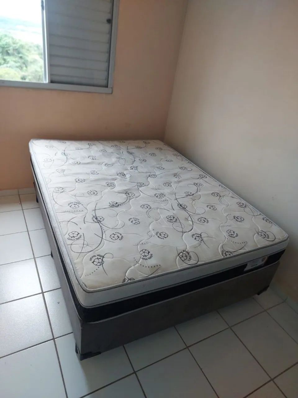 Cama de casal boxe e colchão 