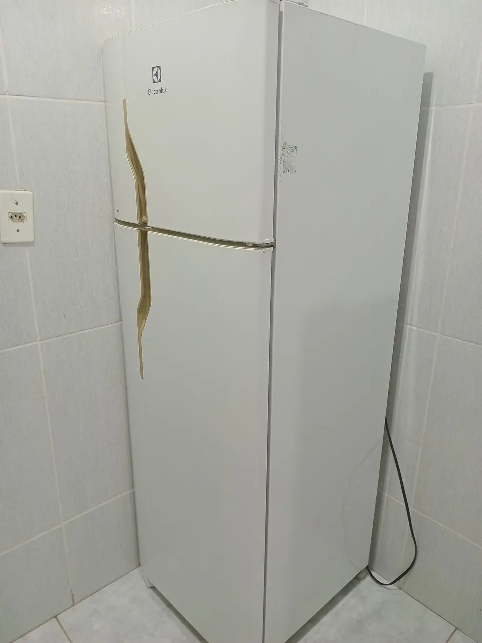 Geladeira com defeito 486405296987852803