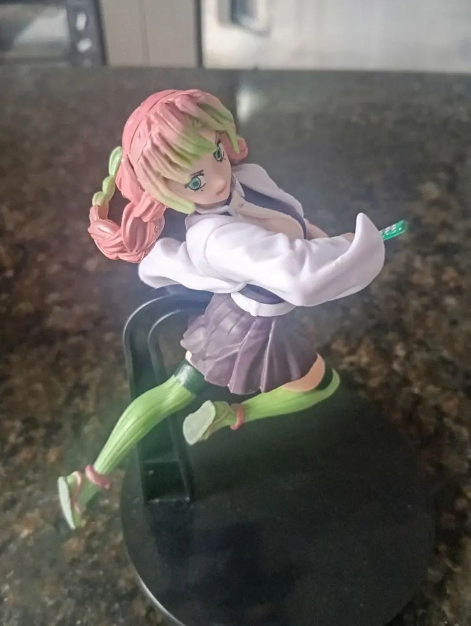 Figure oficial  - Foto 2