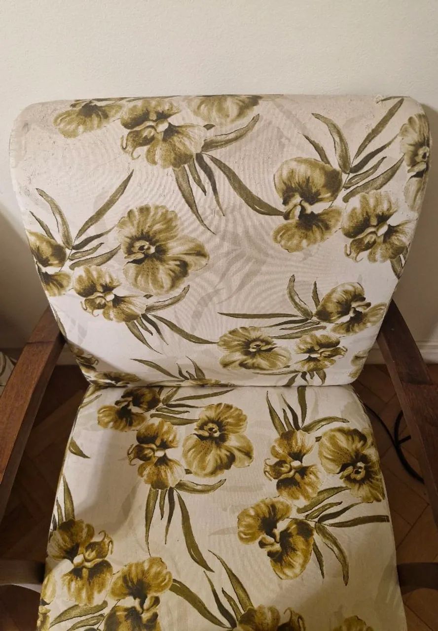 Poltronas em tecido floral - Foto 3