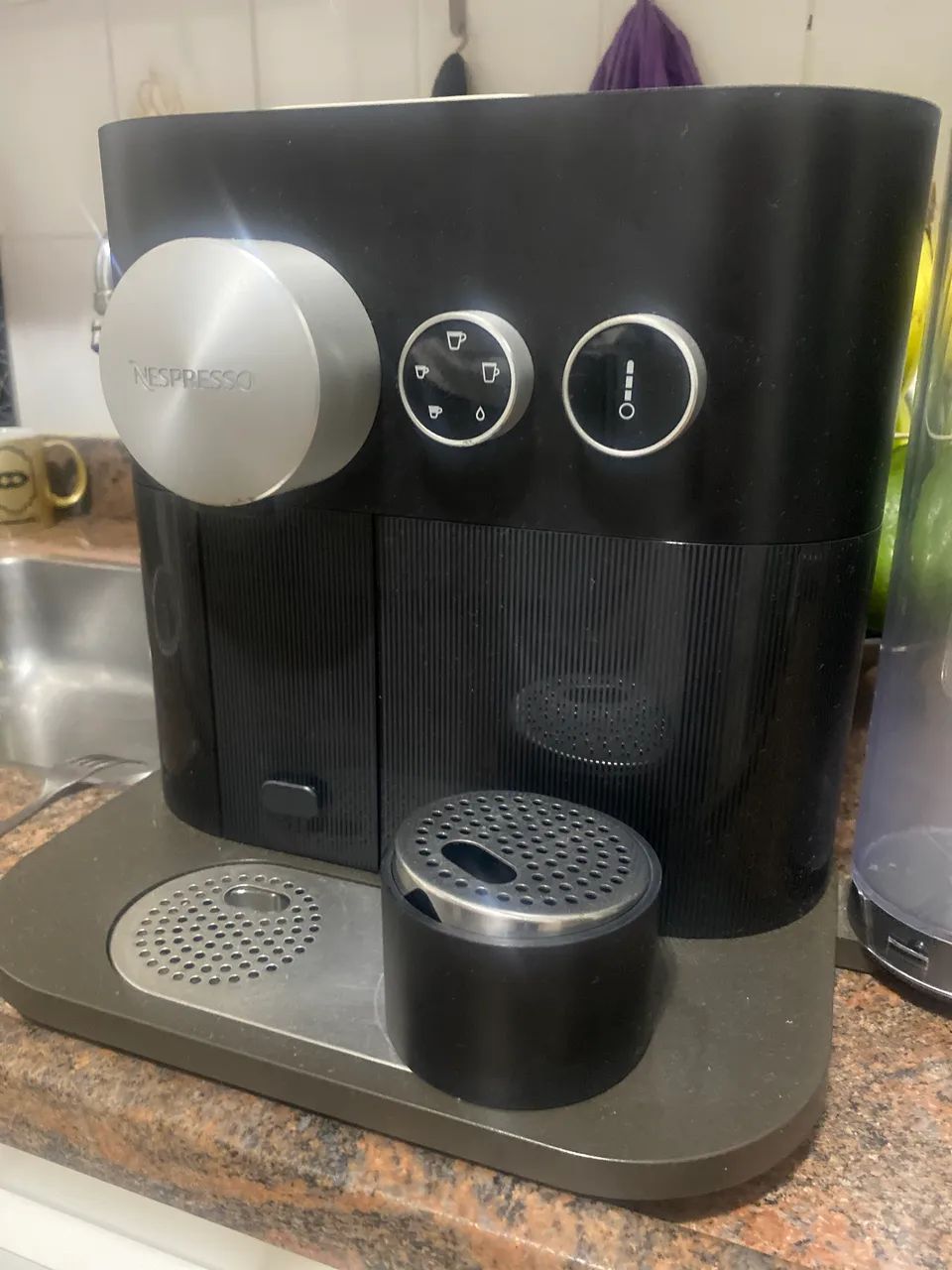 Cafeteira Nespresso Nova - Café Premium em Casa - Linda e Completa! - Foto 2