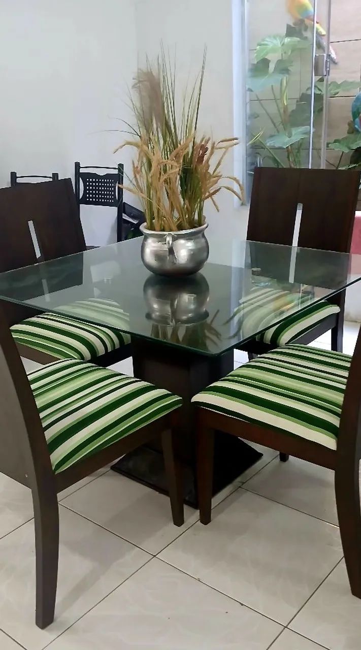 Mesa com 4 Cadeiras  - Foto 3