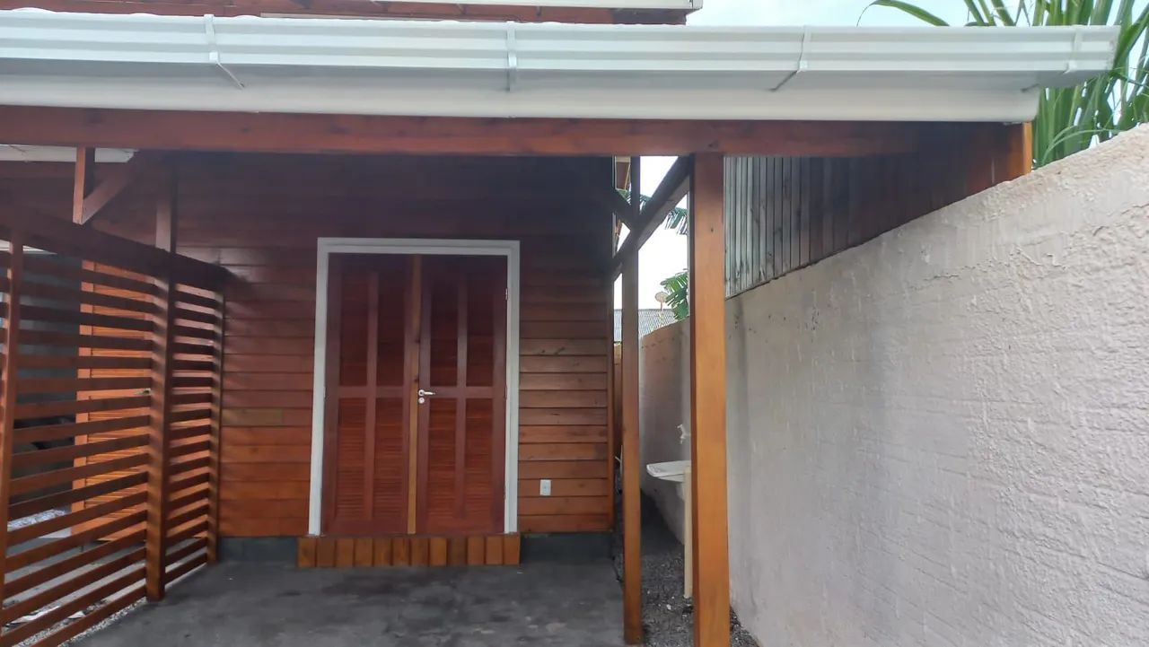 ALUGUEL CASA SUL DA ILHA