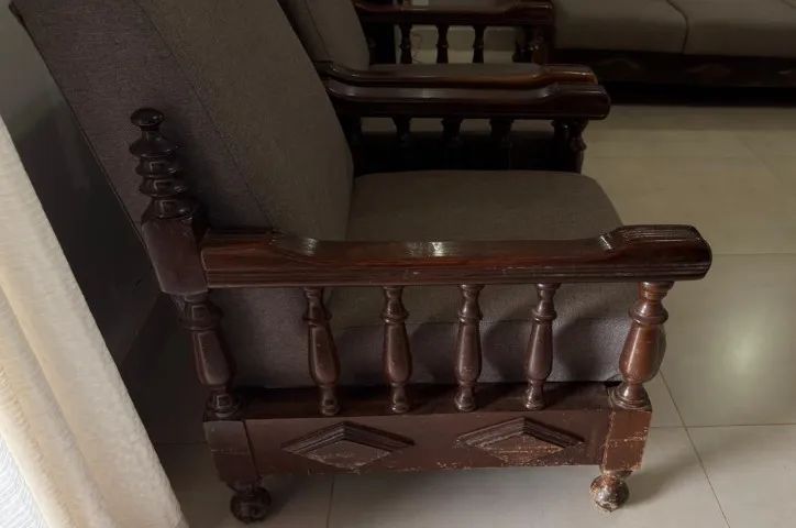 SOFA ESTILO COLONIAL EM MADEIRA DE LEI IMBUIA - Foto 2